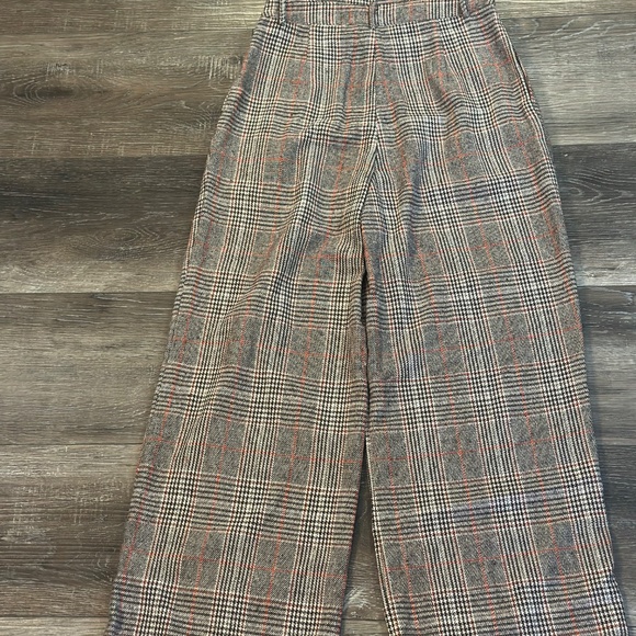Commense Belted Plaid High-Waisted Pants, size M - Picture 3 of 9